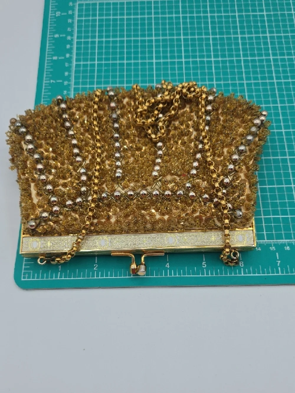 Vintage Delill Beaded And Sequence Handbag With Gold Chain 32